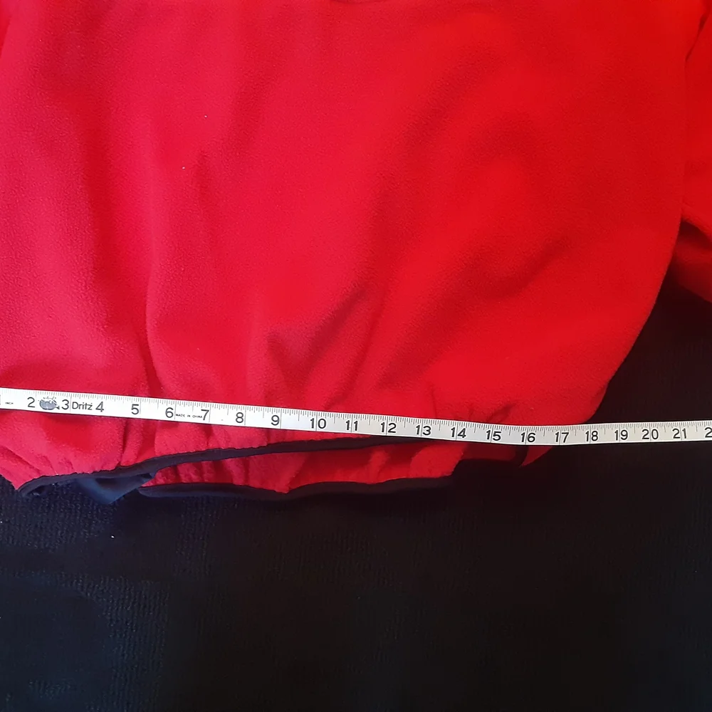 Marlboro Men's Red and Black Sweater - Picture 4 of 6